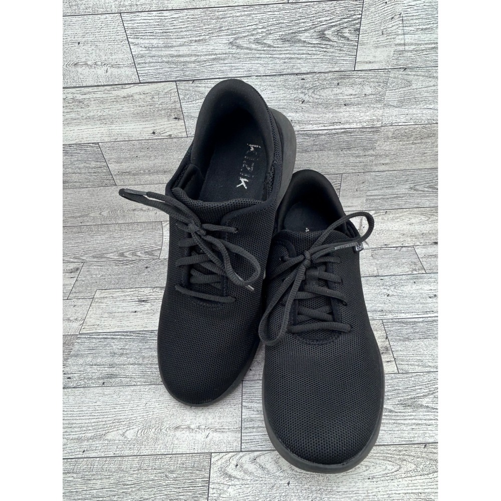 Kizik‎ Madrid Eco Black Out Hands Free Sneakers Mens 7.5 Womens 9 DMADBK02-1D